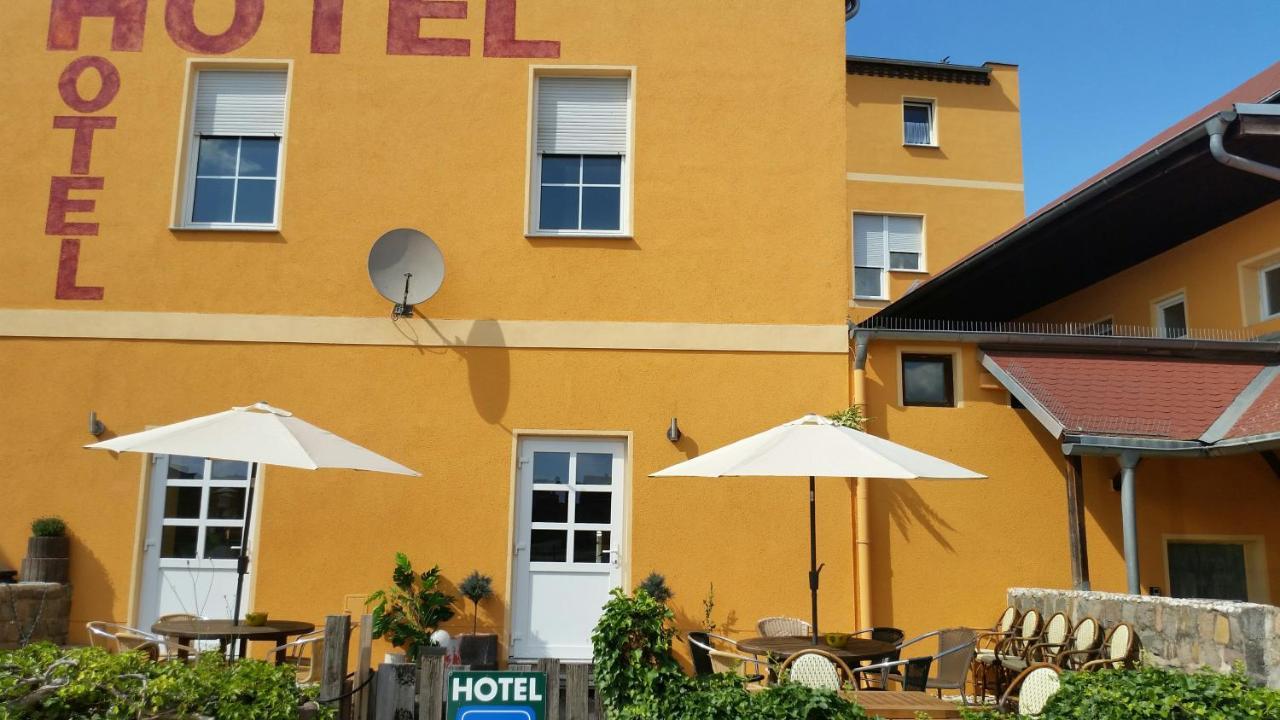Hotel-Pension Grüne Linde Delitzsch Dış mekan fotoğraf